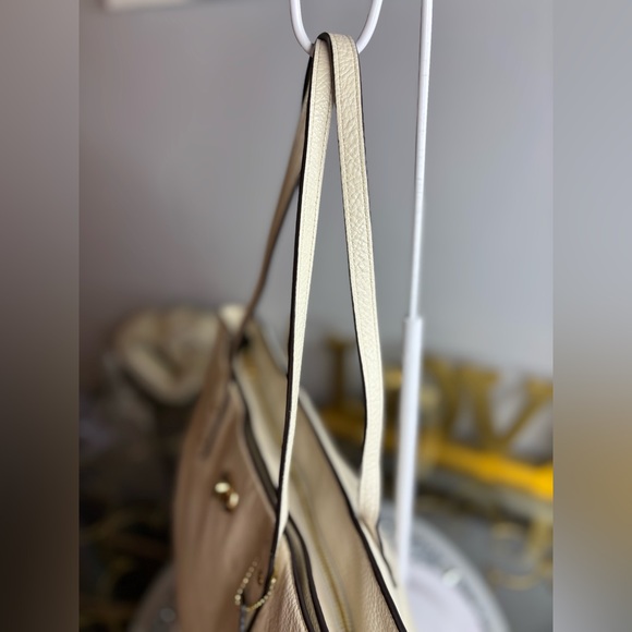 Coach 2017 Pebble Leather Town Tote in the color Chalk EUC - Picture 11 of 16